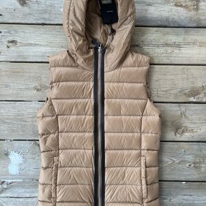 RUDSAK Luxury Puffer Down Vest Canadian Outerwear womens Small NWT